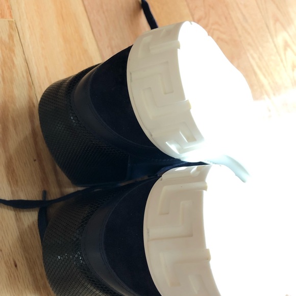 Versace Collection - Picture 6 of 8